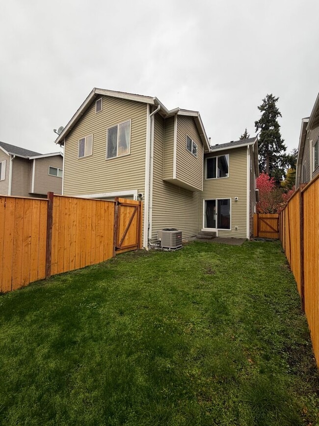 Building Photo - 1277 Hudson St