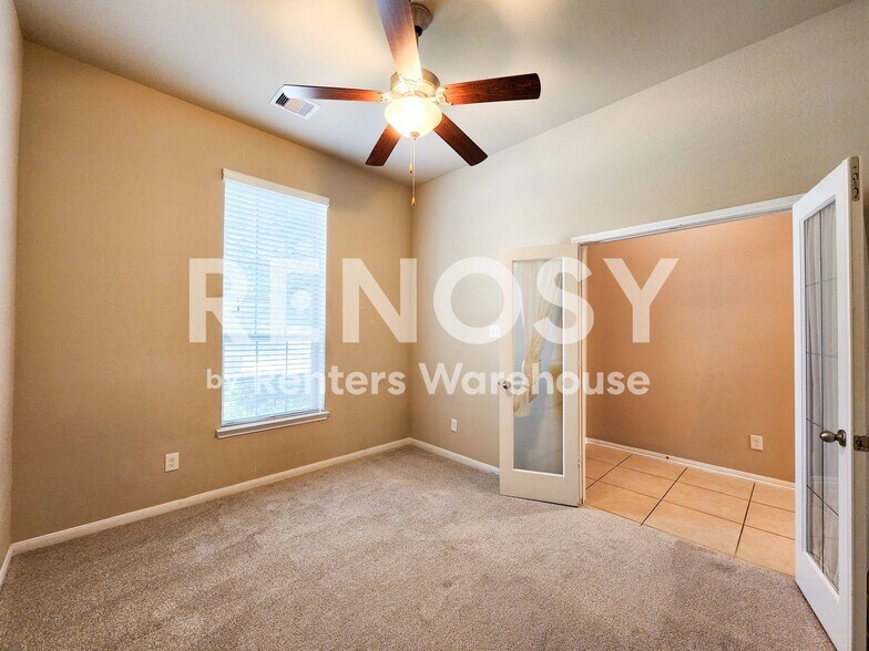 Building Photo - 911 Daffodil View Ct