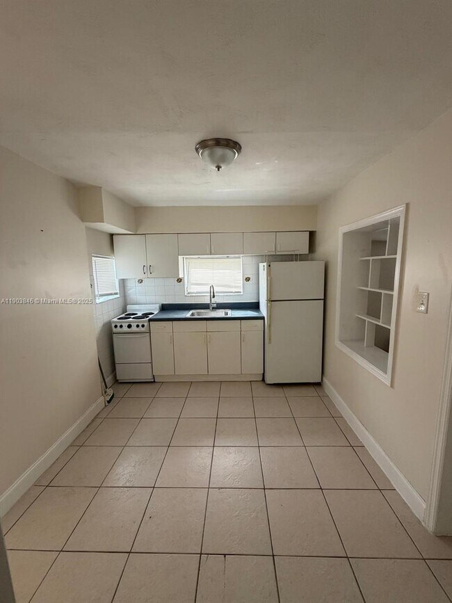 Building Photo - 5411 Ravenswood Rd