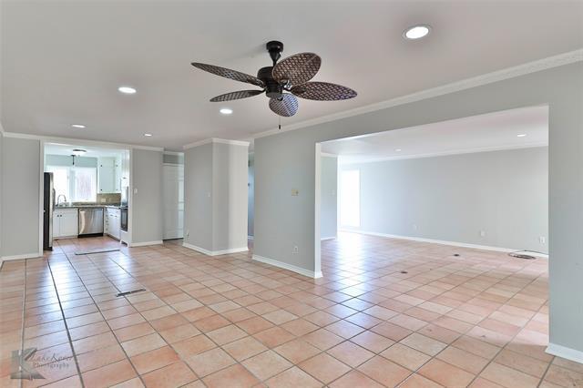 Building Photo - 55 Fairway Oaks Blvd