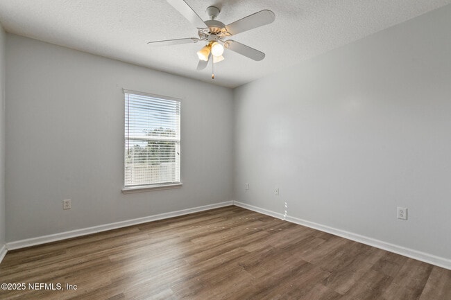 Building Photo - 3265 Woodglen Dr