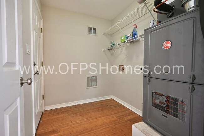 Building Photo - 391 Brookwood Blvd