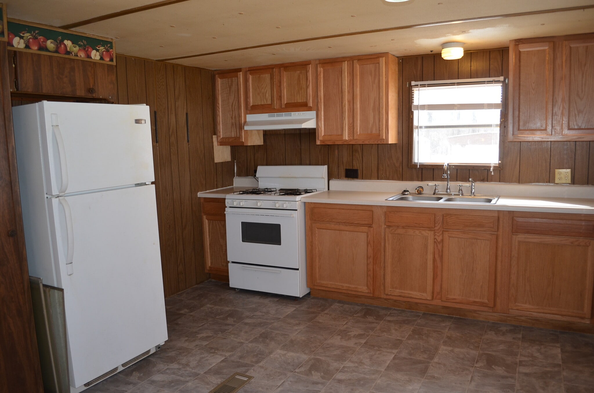 Building Photo - 8000 Rolling Hills Dr