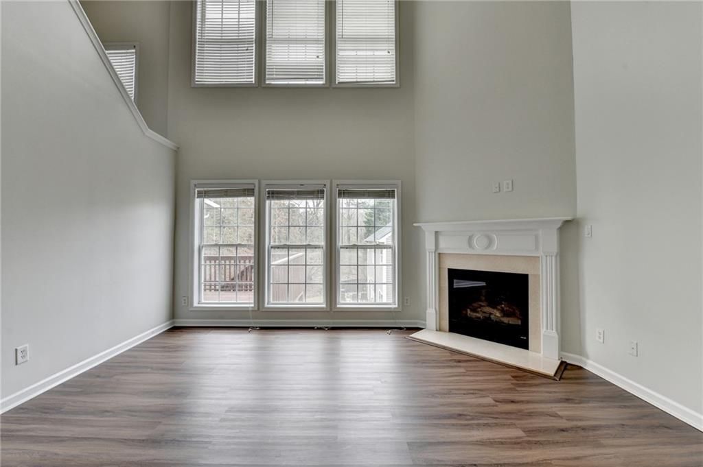 Building Photo - 6670 Island Pointe Dr