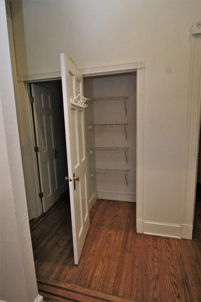 Building Photo - 1511 Bolton St