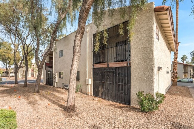 Building Photo - 4441 Rich Dr