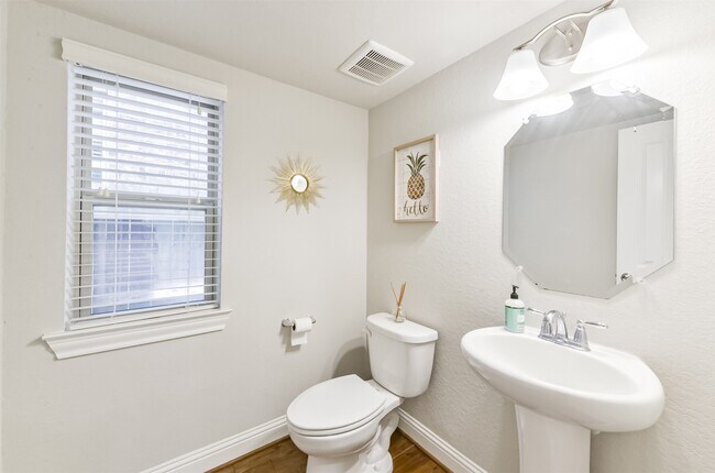 Building Photo - 18311 Harmony Bluff Ln