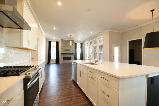 Building Photo - 1567 Jensen Dr