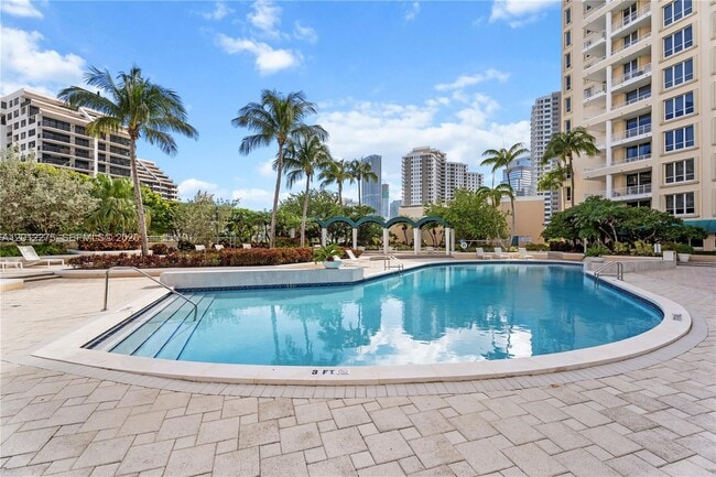 Building Photo - 888 Brickell Key Dr