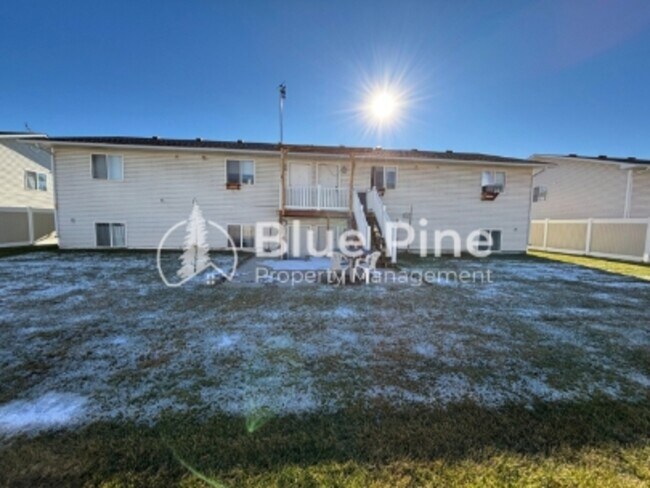 Building Photo - 2141 Meppen Dr
