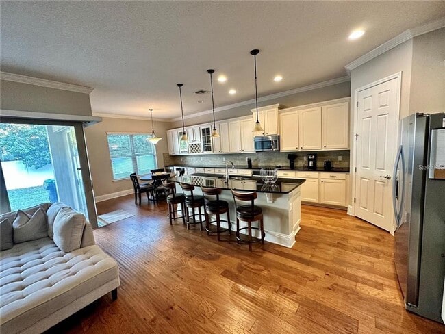 Building Photo - 9569 Royal Estates Blvd