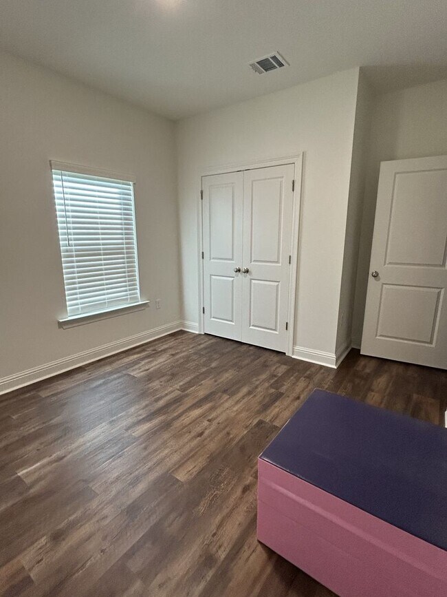 Building Photo - 14741 Carrol Ave