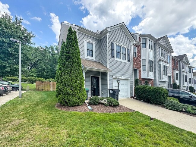 Primary Photo - Contemporary 3-Bed, 3.5-Bath Townhome Just...