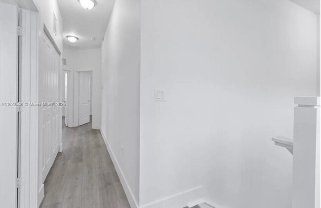 Building Photo - 5656 Cerva Ln