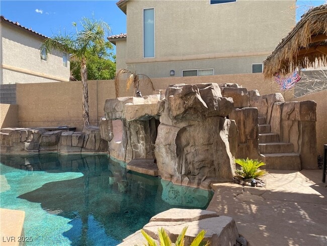 Building Photo - 9293 Adamshurst Ave