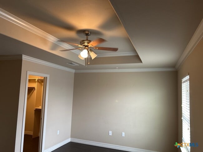 Building Photo - 2710 S Clear Creek Rd