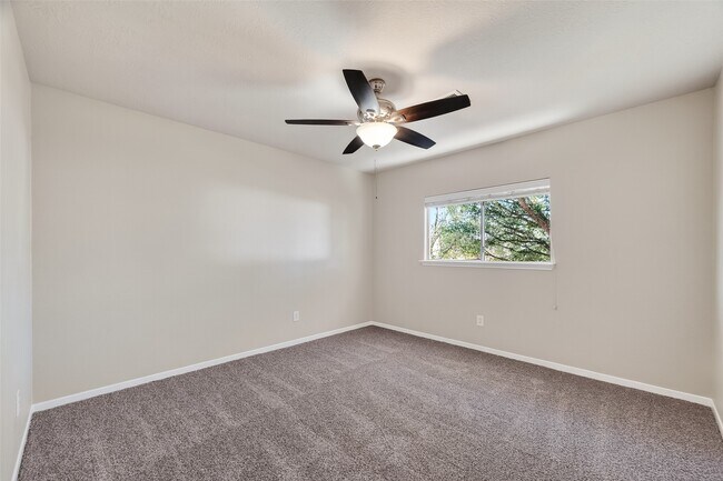 Building Photo - 5118 Cherry Blossom Dr