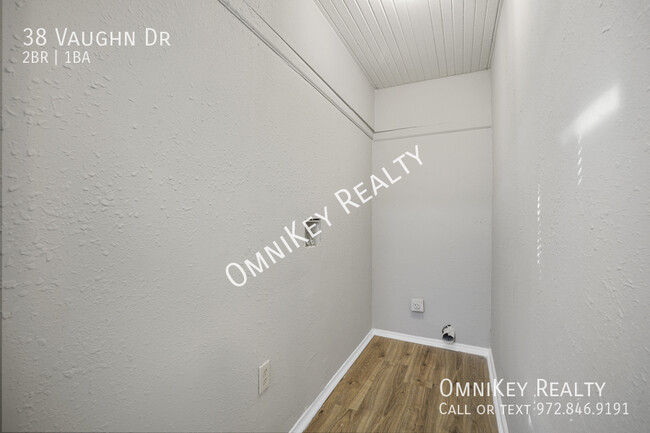 Building Photo - 38 Vaughn Dr