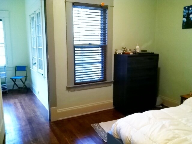 Building Photo - 2203 Bellfield Ave