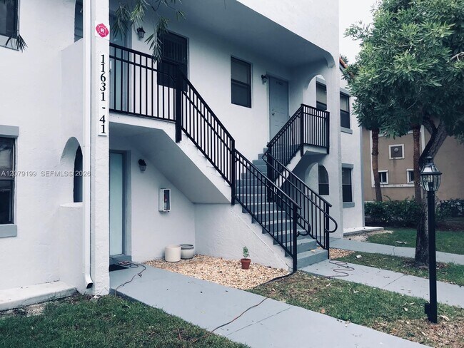 Building Photo - 11641 Royal Palm Blvd