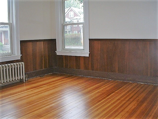 Building Photo - 393 Newton St