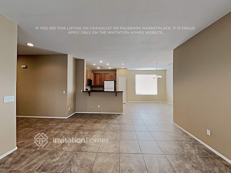 Building Photo - 21024 E Stonecrest Dr