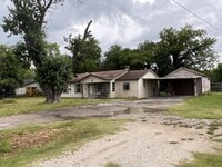 Building Photo - 402 Holmes St
