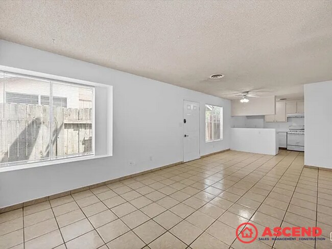Building Photo - 205 Universe Ave