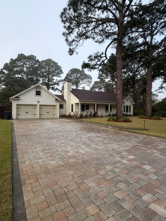 Building Photo - The BEST location there is-- Newly Renovated 3 bedroom home!