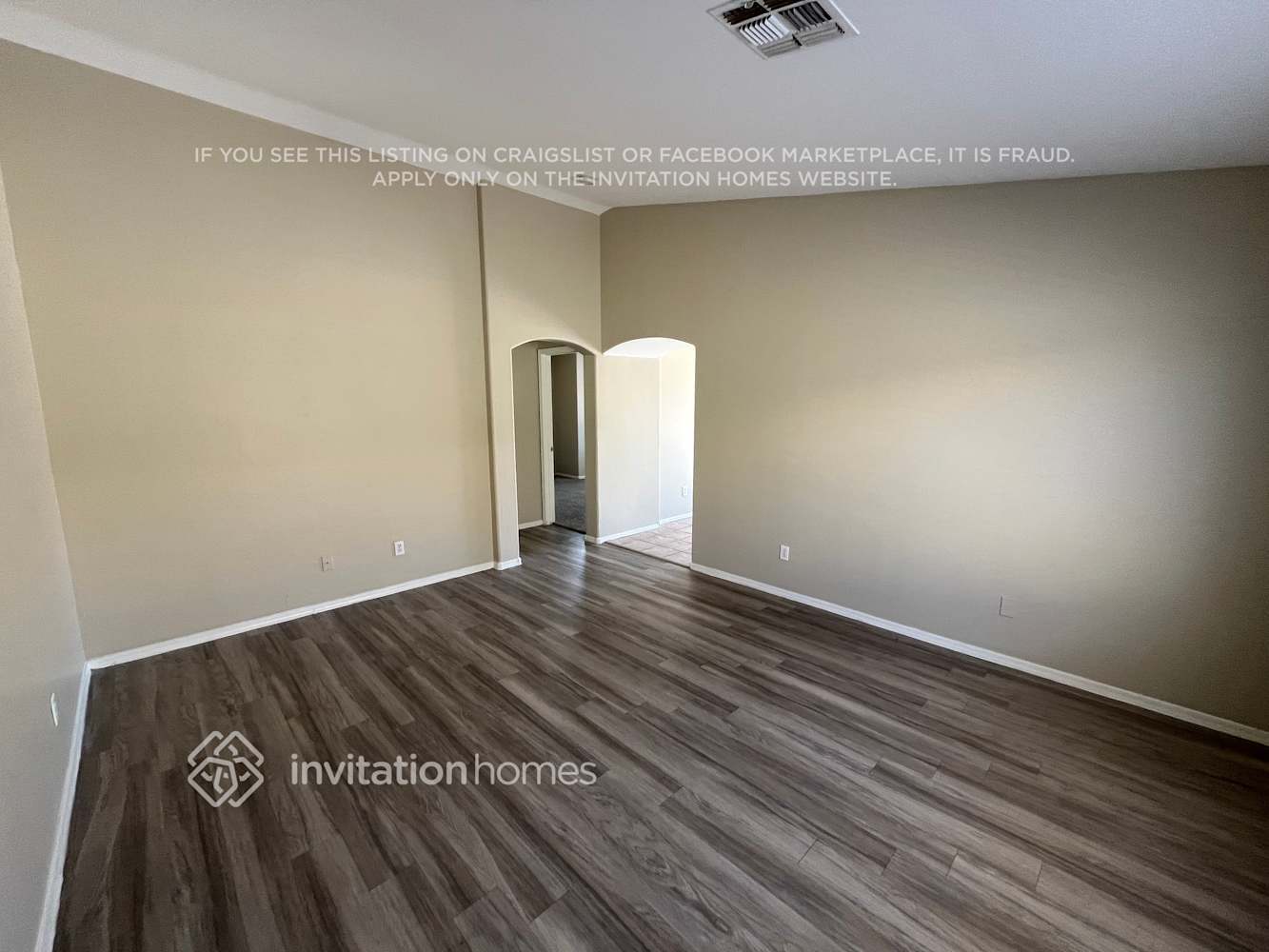 Building Photo - 12924 N Primrose St