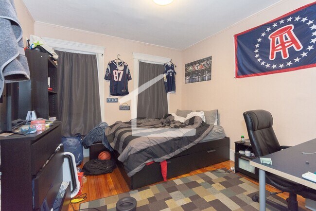 Building Photo - Unique and Amazing AparTment