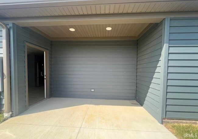 Building Photo - 3796 High Pointe Dr