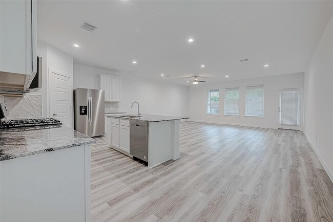 Building Photo - 13420 Sombrero Cay Dr