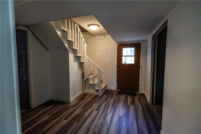 Building Photo - 2418 Sagamore Hills Dr