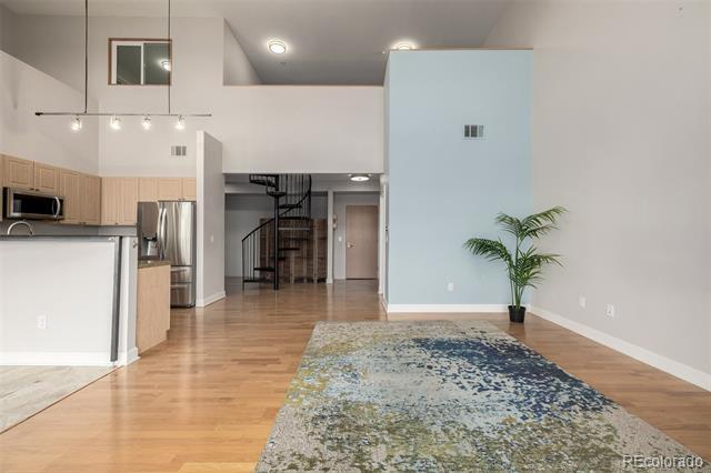 Building Photo - 5677 S Park Pl