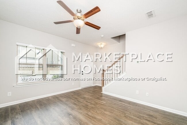 Building Photo - 4052 Saddlecreek Wy