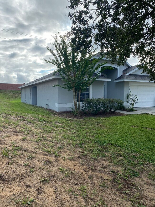 Building Photo - 144 Birchwood Dr