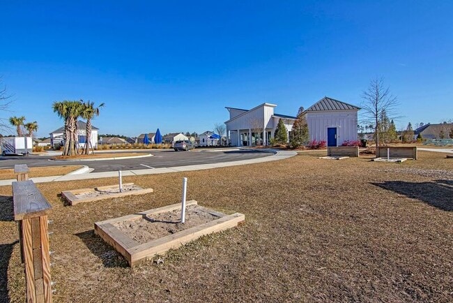 Building Photo - 425 Ribiero Dr