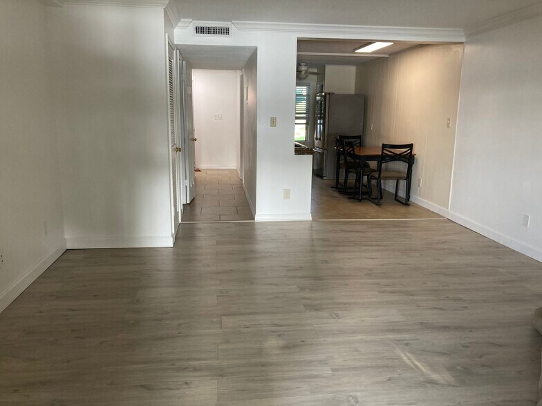 Building Photo - 368 Georgetown Dr