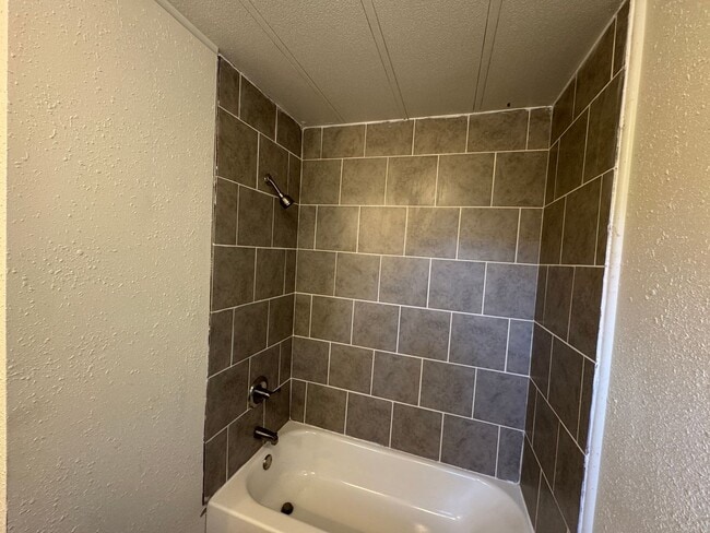 Building Photo - For Rent: Updated 3BR/2BA Home with Large ...