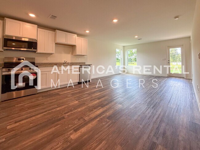Building Photo - Home for Rent in Tuscaloosa, AL!! Available to View with 48 Hours Notice!