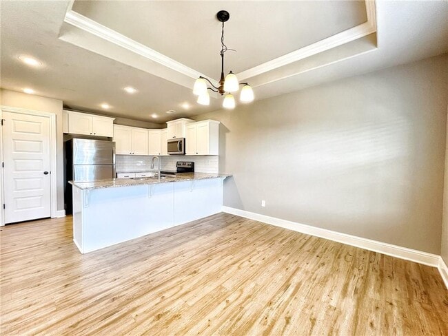 Building Photo - 710 Captain Hopkins St