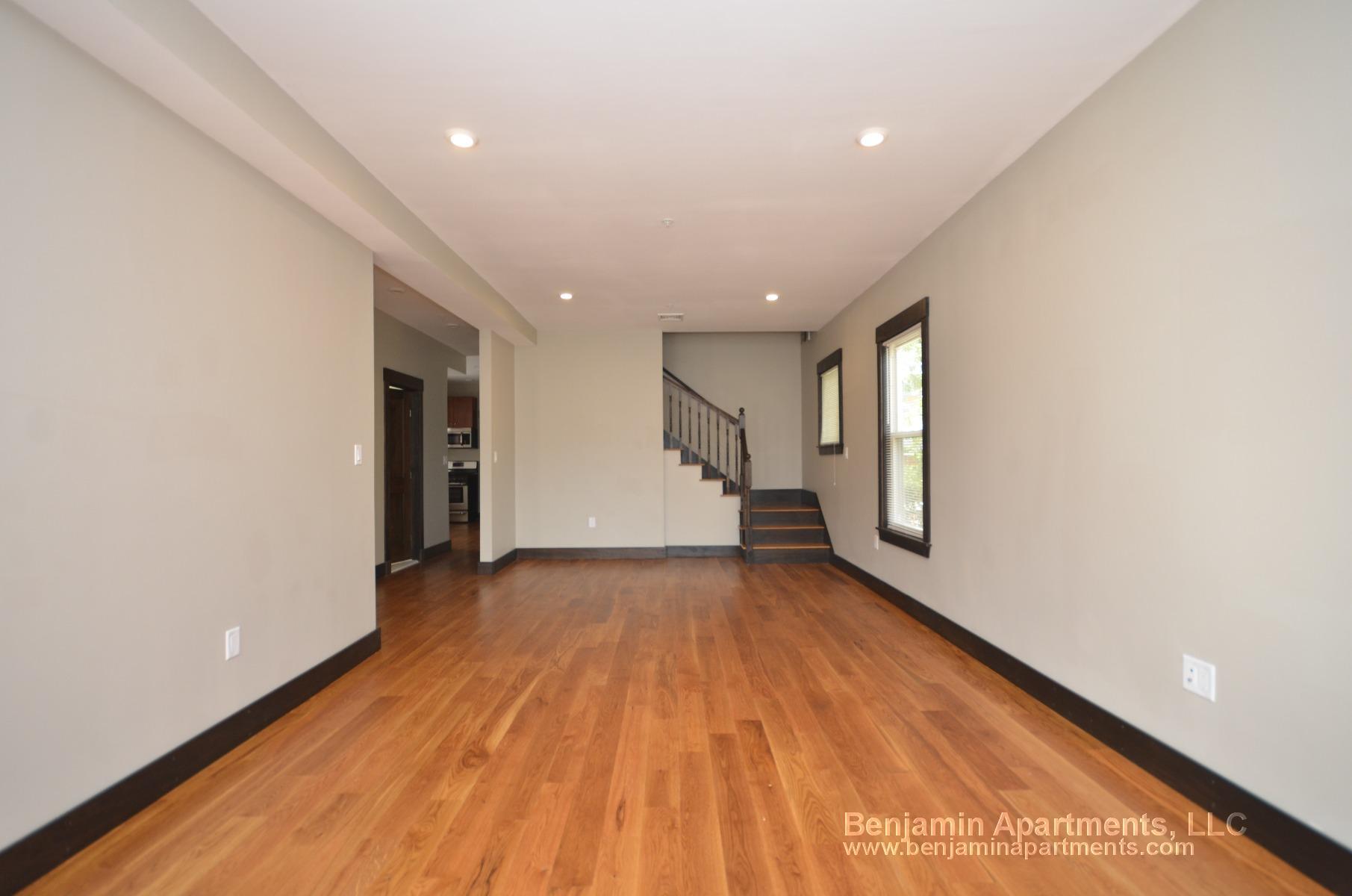 Building Photo - 46 Creighton St