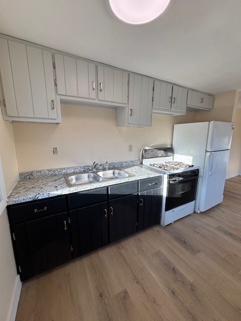 Kitchen - 187 N Fairview St