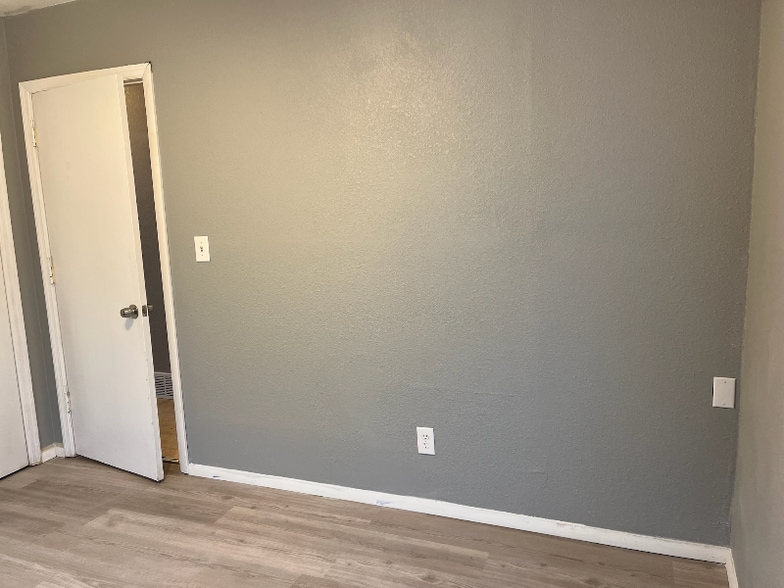 Building Photo - 3531 Otterbein Ave