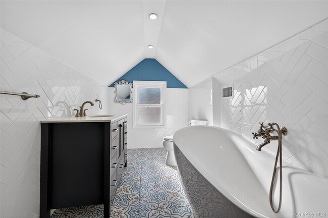 Building Photo - 108 La Rue Dr