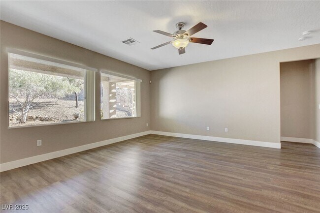 Building Photo - 2320 Meteor Shower St