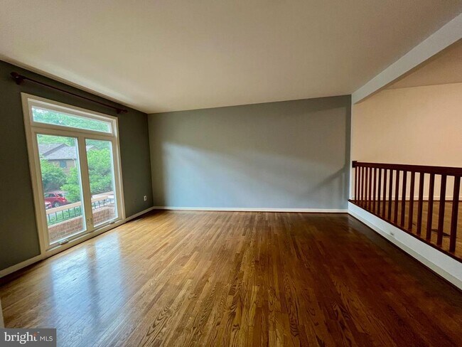 Building Photo - 10905 Whiterim Dr