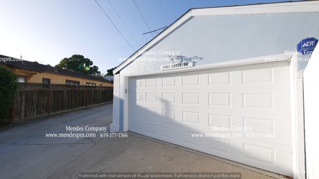 Building Photo - 3709 Lotus Dr