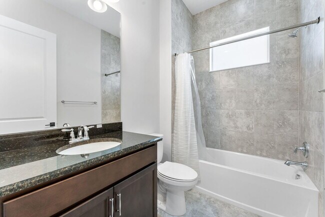 Building Photo - 5747 Shr Pne Pl